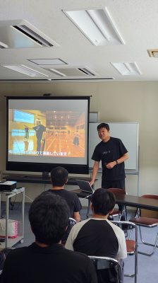 ハローワーク日向の企業合同会社説明会に参加しました