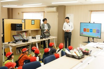 今年も地元小学校へのIT企業職場見学会を開催しました